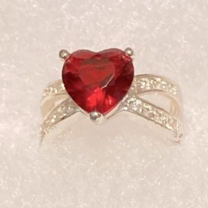 Adorable heart ring